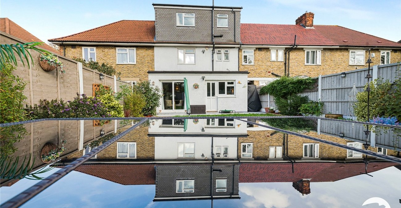 4 bedroom house for sale in Catford | Robinson Jackson