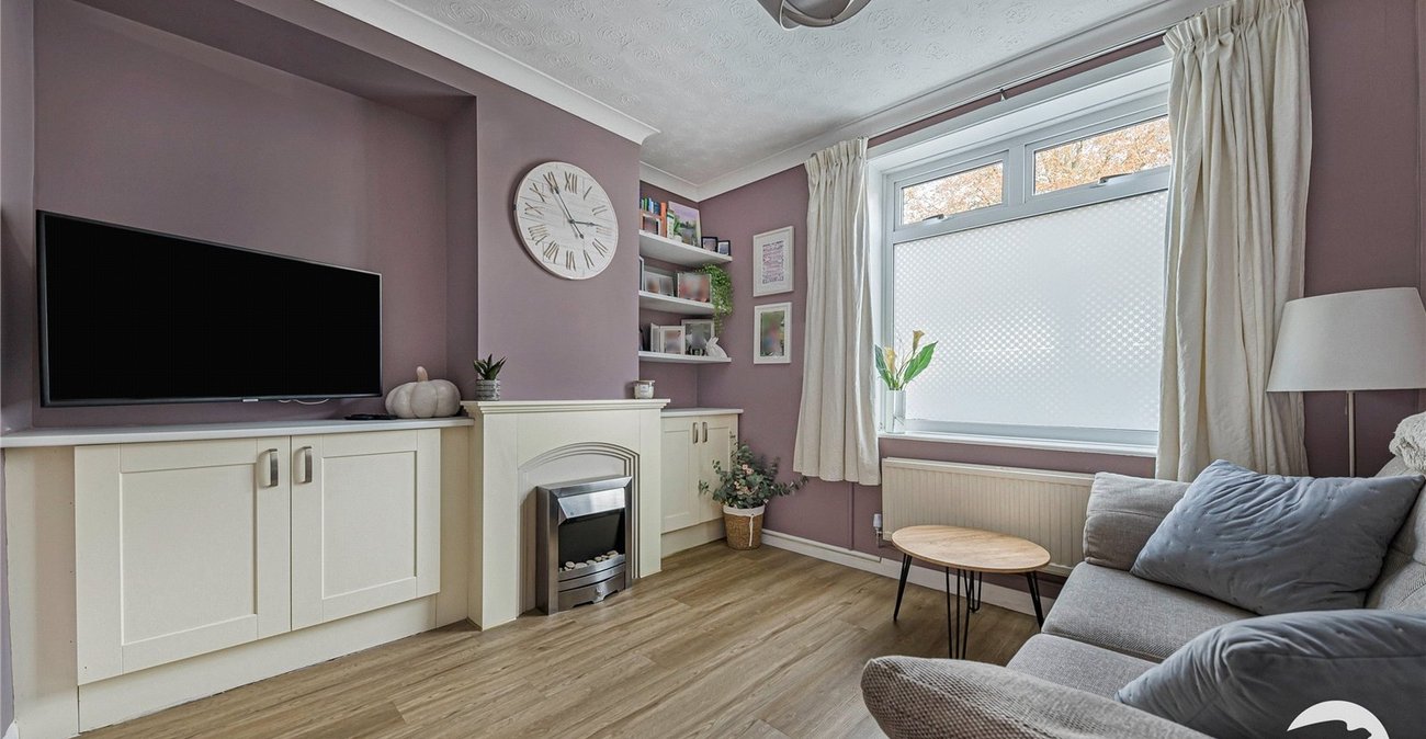 4 bedroom house for sale in London | Robinson Jackson