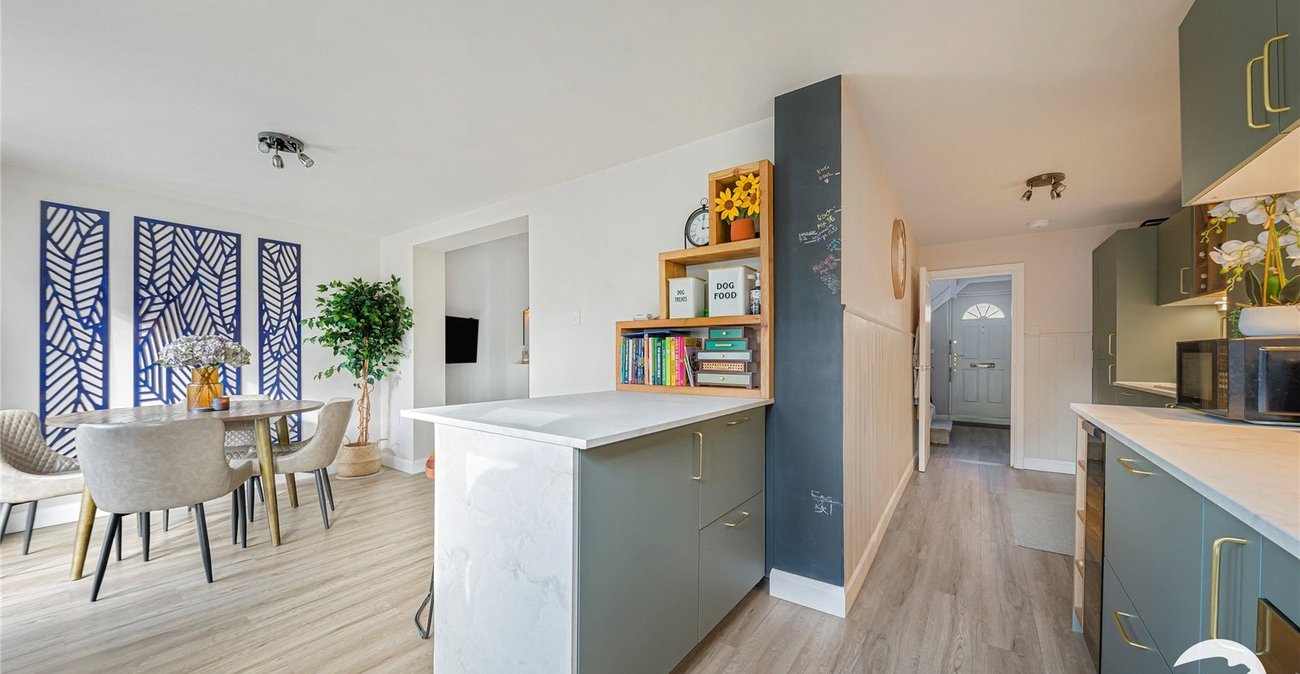 4 bedroom house for sale in London | Robinson Jackson