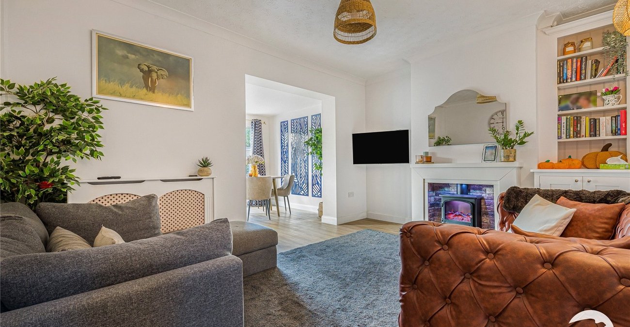 4 bedroom house for sale in London | Robinson Jackson