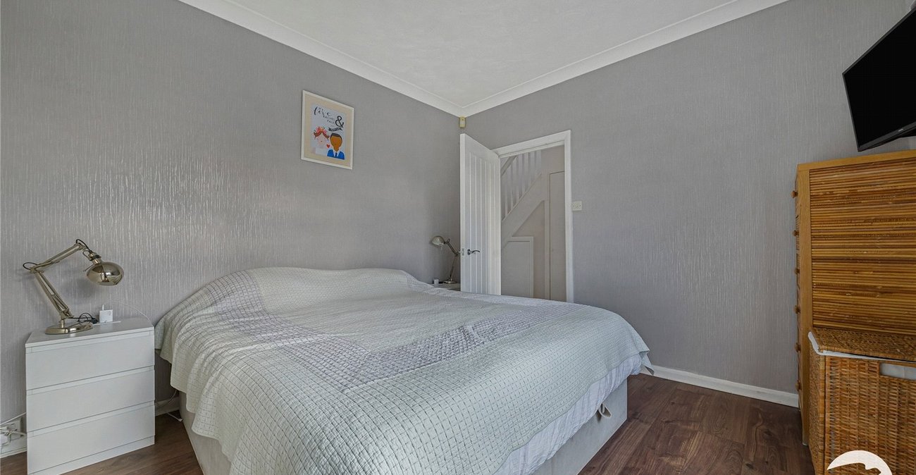 4 bedroom house for sale in London | Robinson Jackson