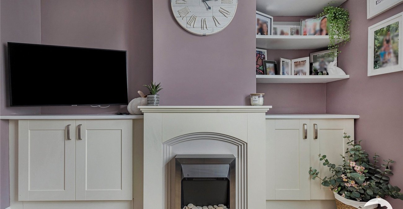 4 bedroom house for sale in London | Robinson Jackson