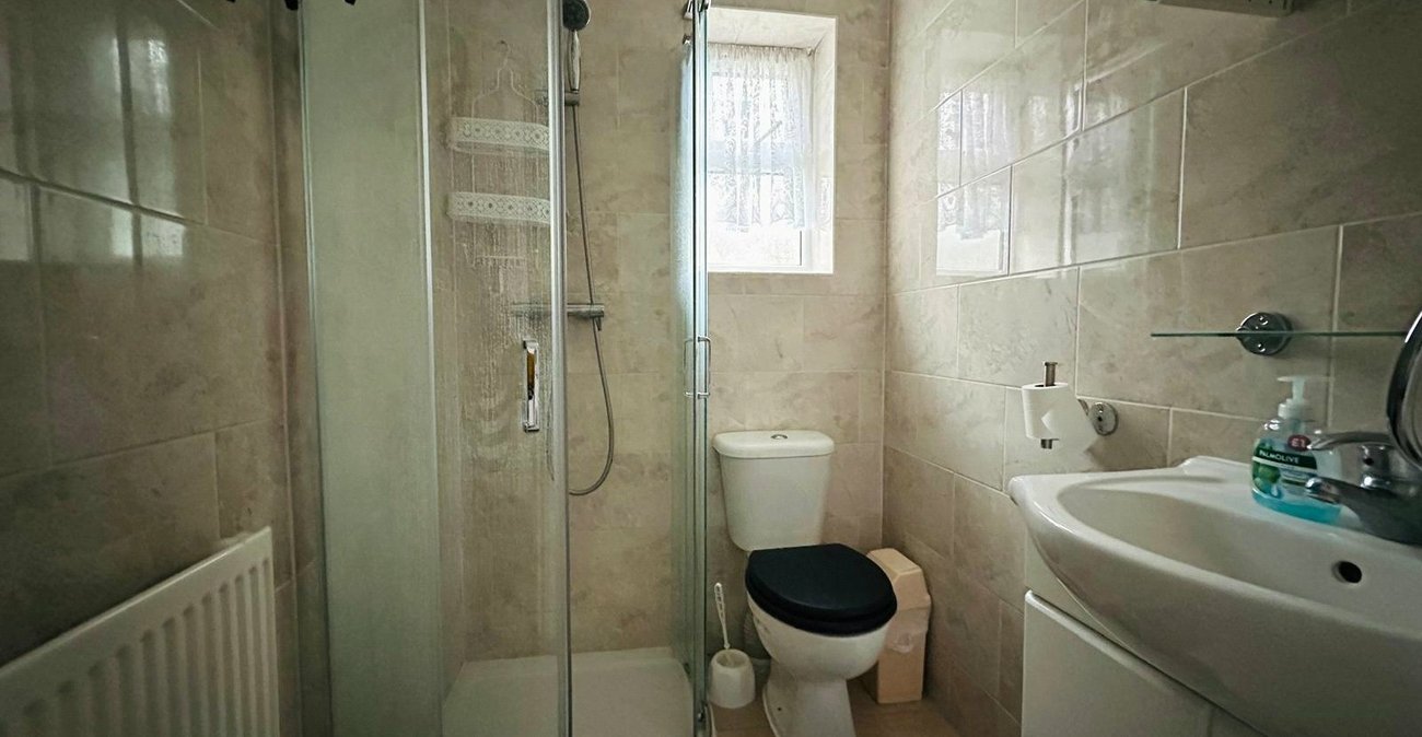 5 bedroom house for sale in London | Robinson Jackson