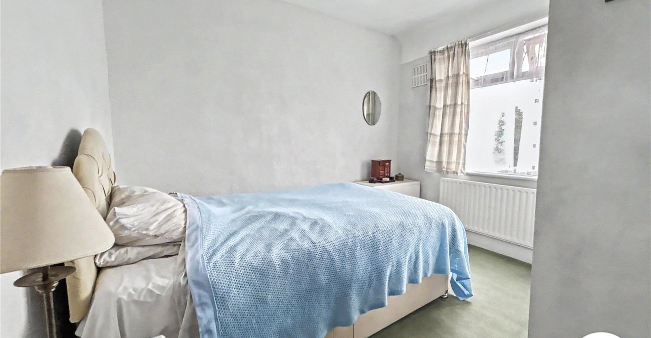 3 bedroom house for sale in Sidcup | Robinson Jackson