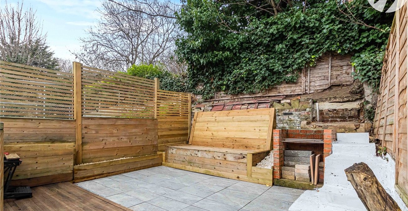 3 bedroom house for sale in Woolwich | Robinson Jackson