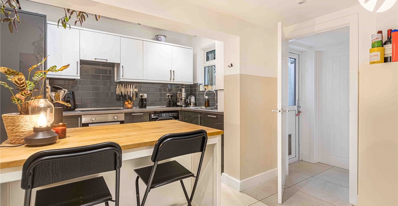 3 bedroom house for sale in Woolwich | Robinson Jackson