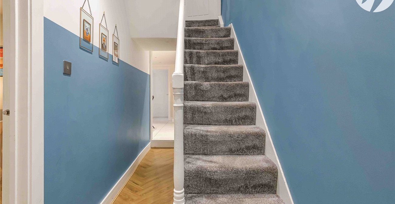 3 bedroom house for sale in Woolwich | Robinson Jackson