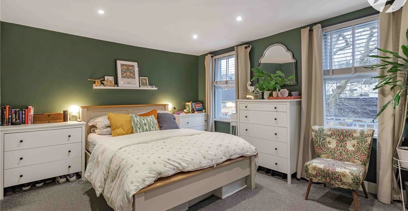 3 bedroom house for sale in Woolwich | Robinson Jackson