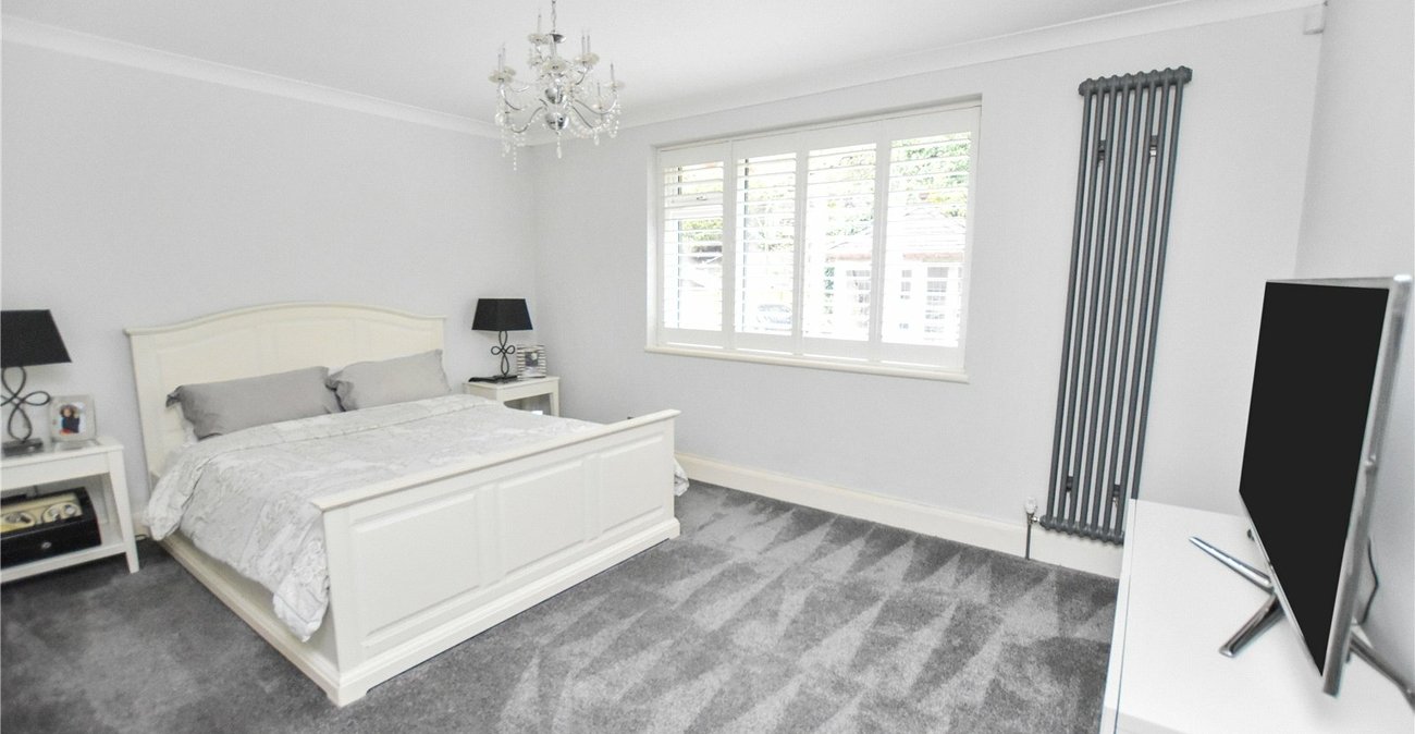 4 bedroom bungalow for sale in Bexleyheath | Robinson Jackson