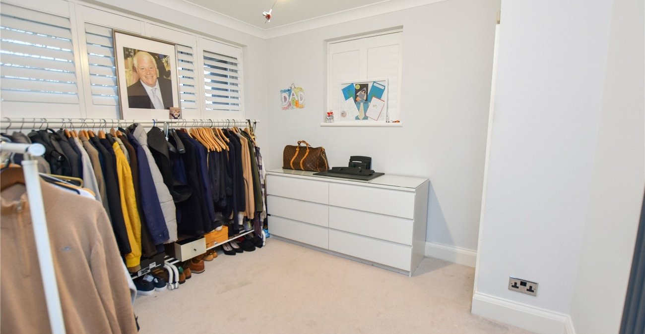 4 bedroom bungalow for sale in Bexleyheath | Robinson Jackson