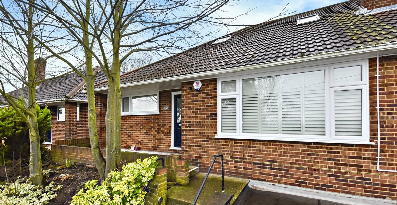 4 bedroom bungalow for sale in Bexleyheath | Robinson Jackson