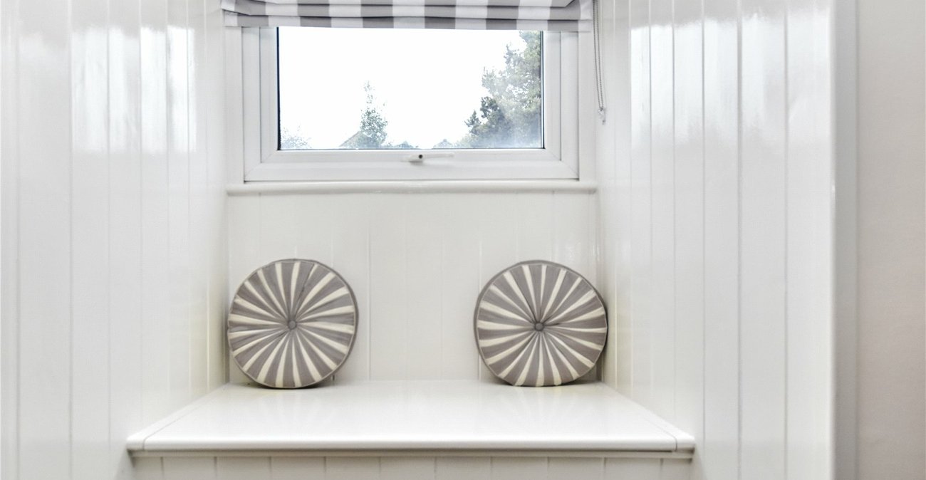 4 bedroom bungalow for sale in Bexleyheath | Robinson Jackson