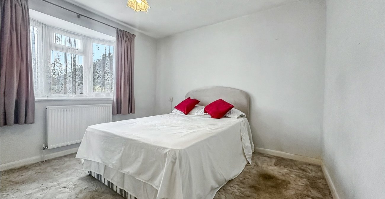 2 bedroom bungalow for sale in Rainham | Robinson Michael & Jackson