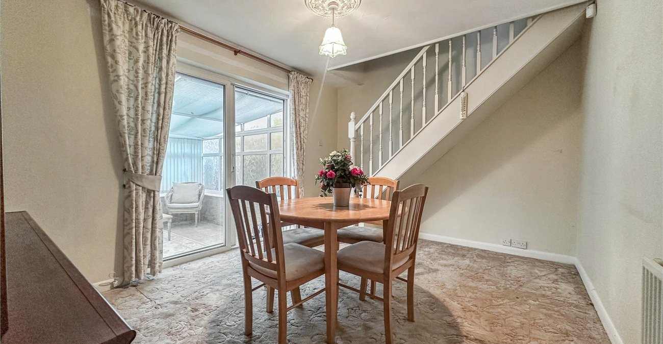 2 bedroom bungalow for sale in Rainham | Robinson Michael & Jackson