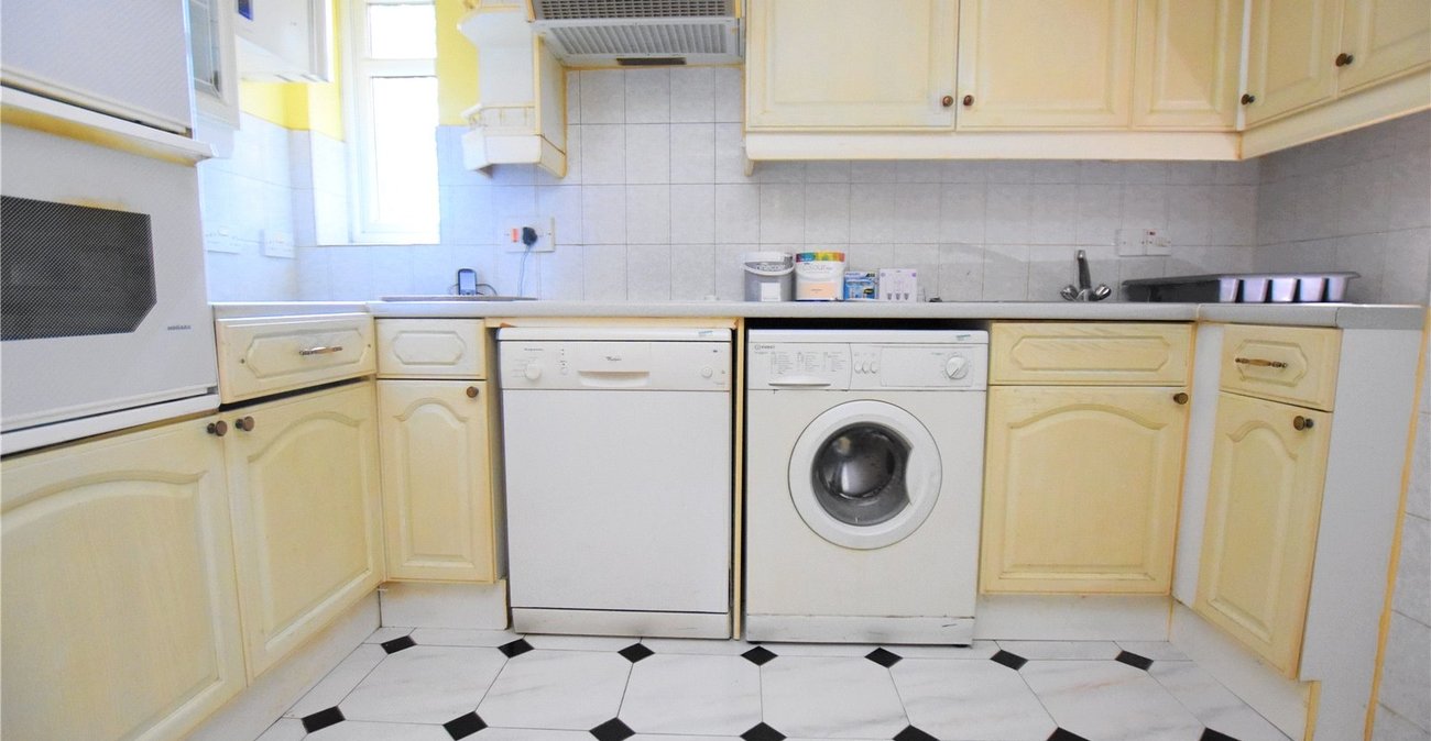 2 bedroom property for sale in Bexleyheath | Robinson Jackson