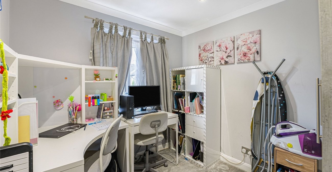 3 bedroom house for sale in Swanscombe | Robinson Jackson