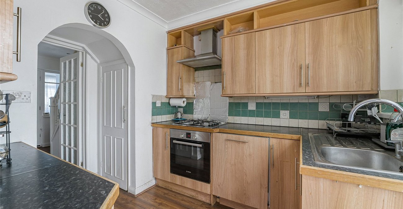 3 bedroom house for sale in Swanscombe | Robinson Jackson