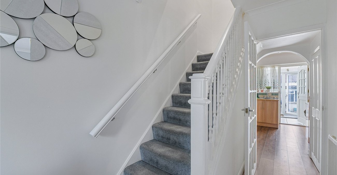 3 bedroom house for sale in Swanscombe | Robinson Jackson