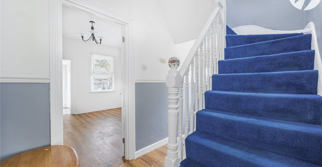 2 bedroom house for sale in Swanscombe | Robinson Jackson