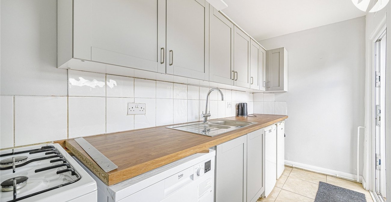 2 bedroom house for sale in Swanscombe | Robinson Jackson