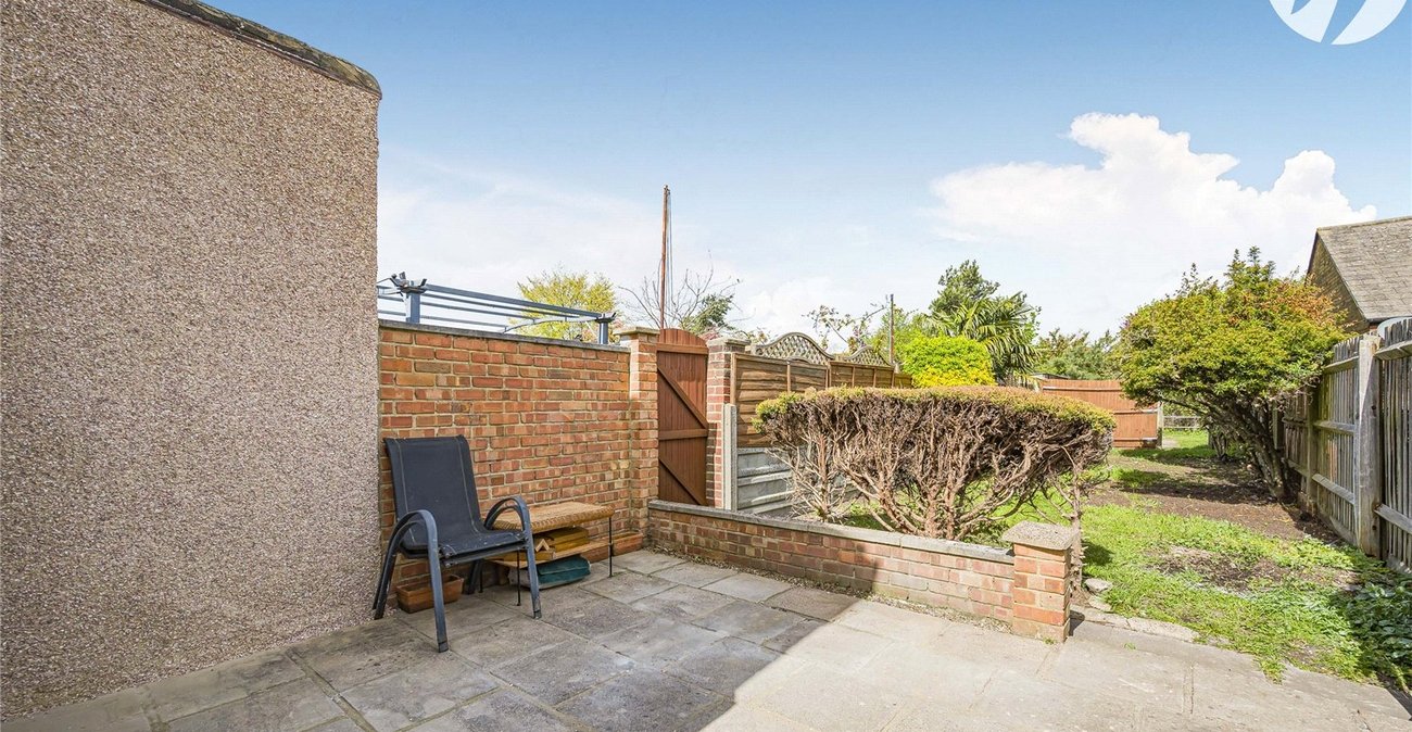 2 bedroom house for sale in Swanscombe | Robinson Jackson