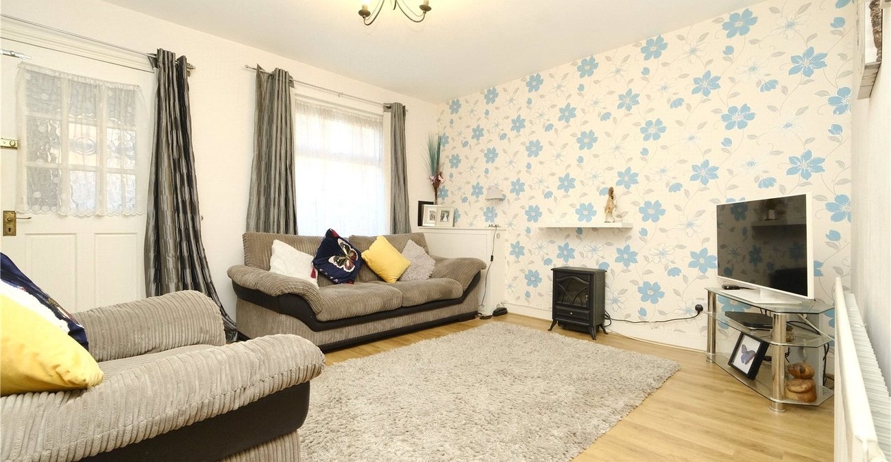 3 bedroom house for sale in Swanscombe | Robinson Jackson