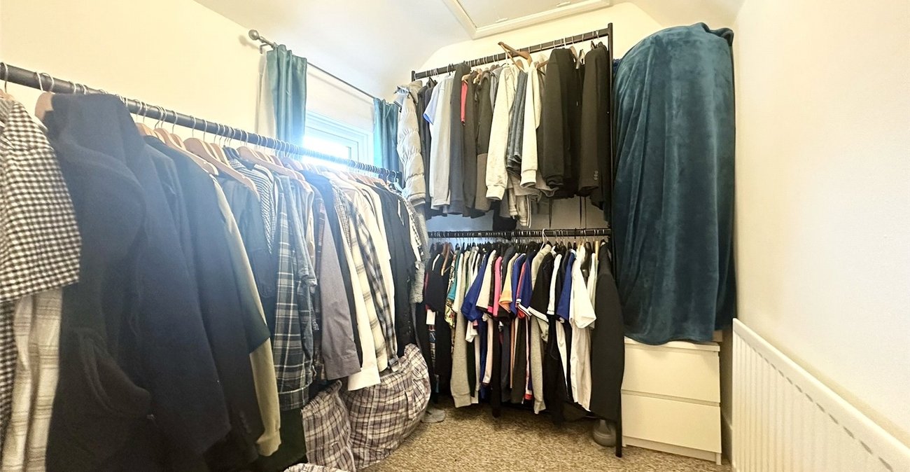 3 bedroom house for sale in Swanscombe | Robinson Jackson