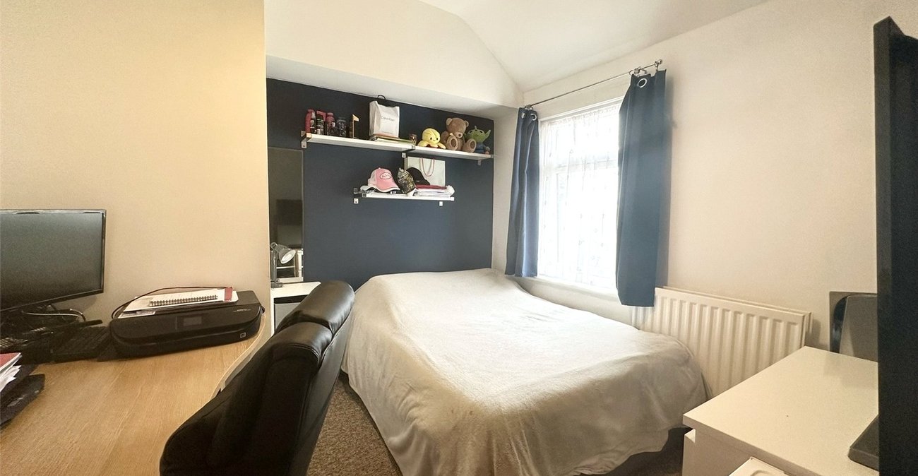 3 bedroom house for sale in Swanscombe | Robinson Jackson