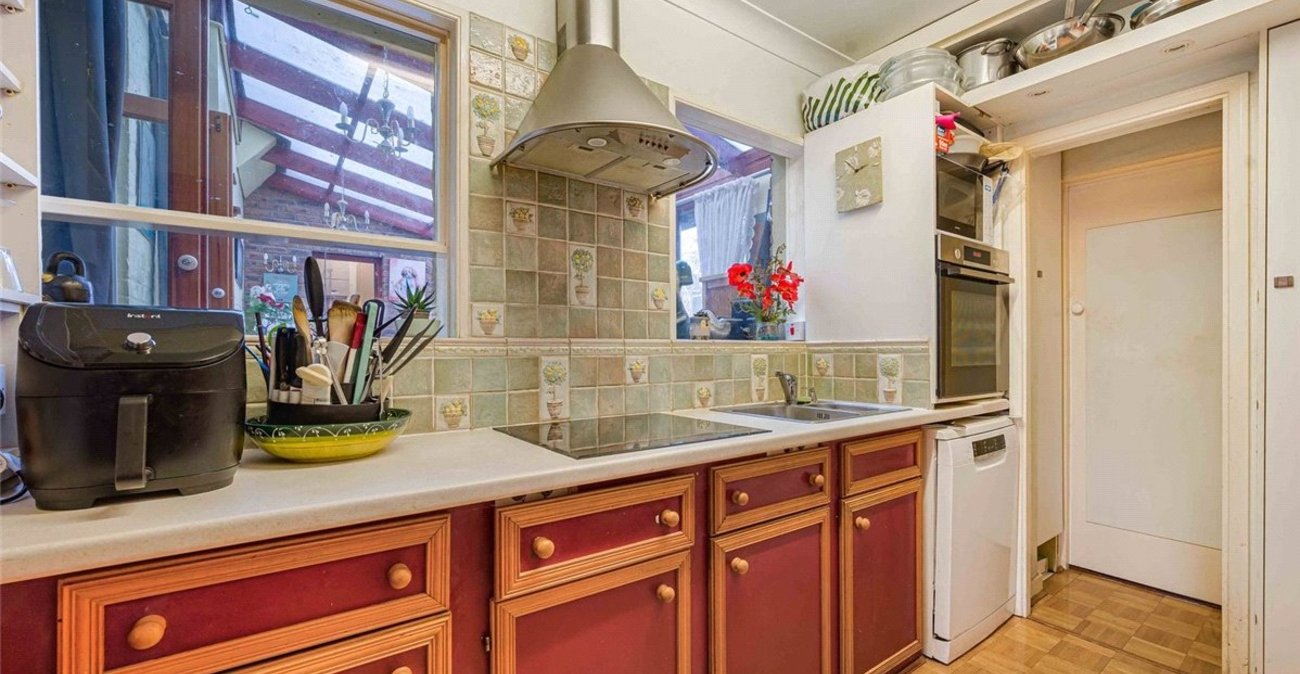 5 bedroom house for sale in Orpington | Robinson Jackson