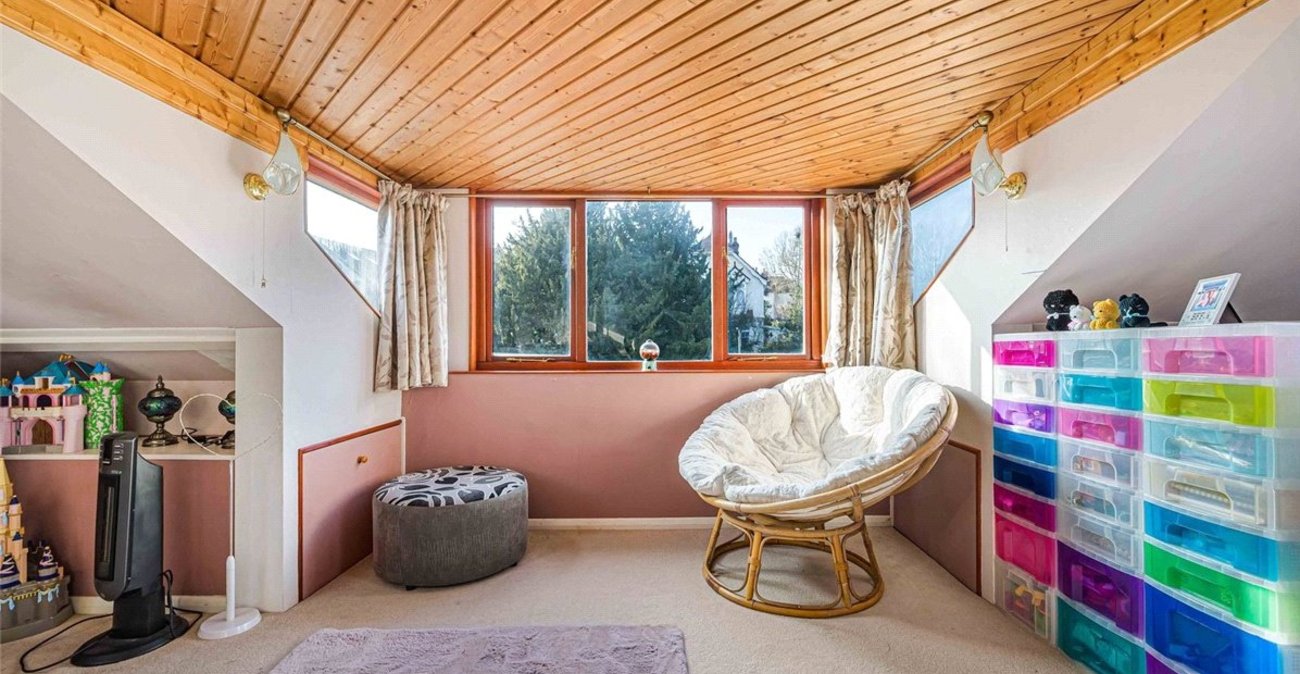 5 bedroom house for sale in Orpington | Robinson Jackson