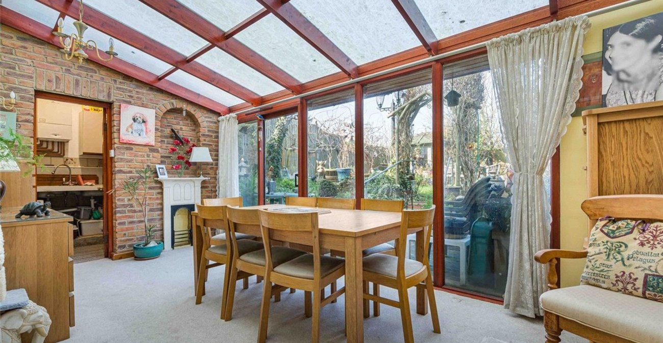 5 bedroom house for sale in Orpington | Robinson Jackson