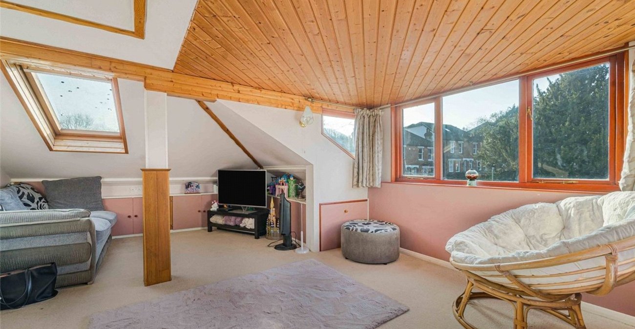 5 bedroom house for sale in Orpington | Robinson Jackson