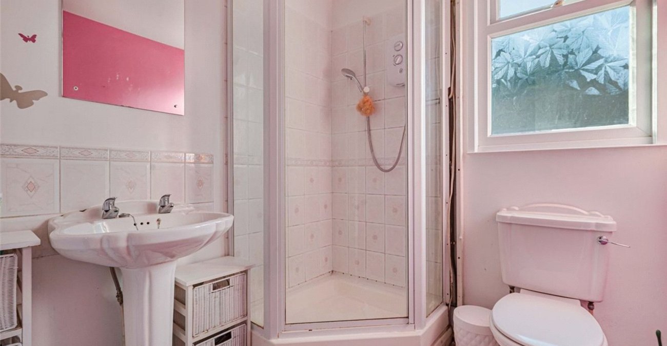 5 bedroom house for sale in Orpington | Robinson Jackson