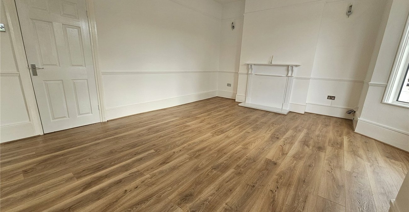 2 bedroom property for sale in Catford | Robinson Jackson