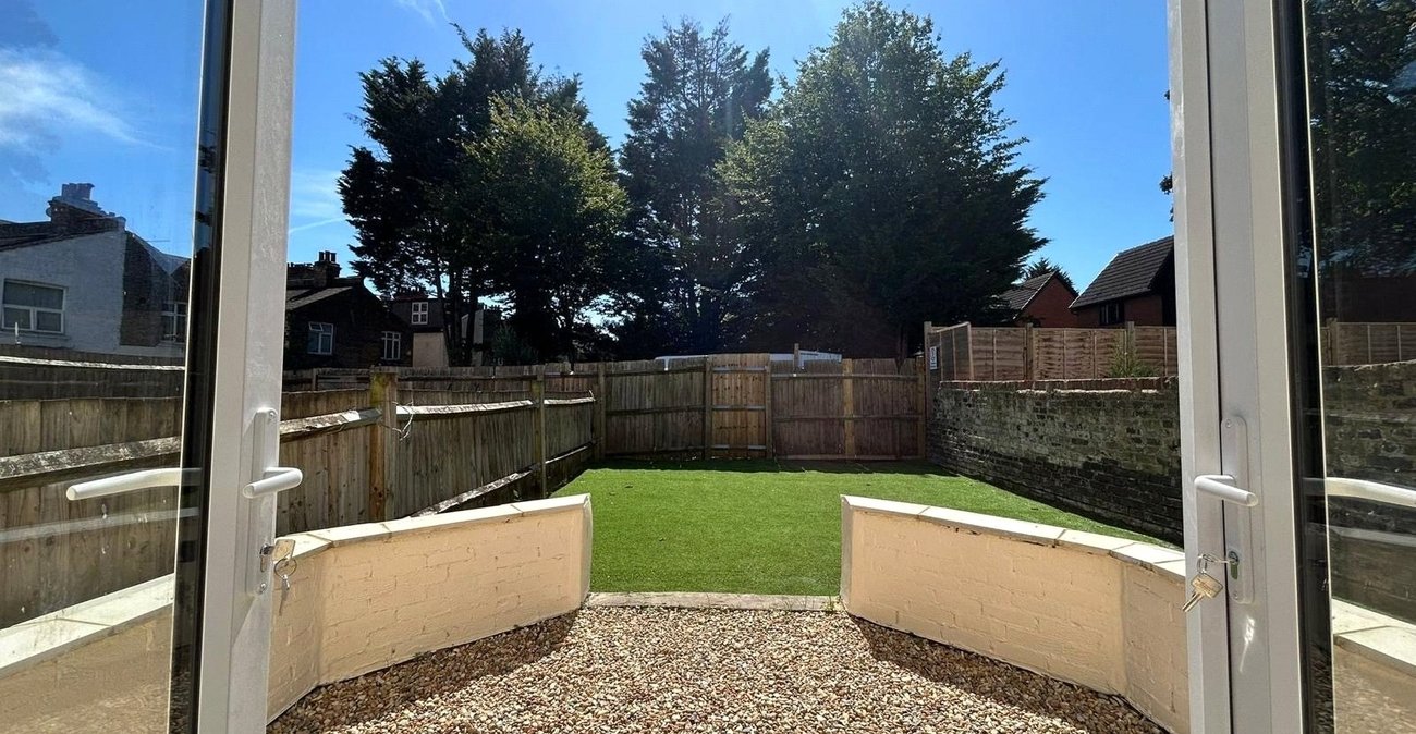 2 bedroom property for sale in Catford | Robinson Jackson