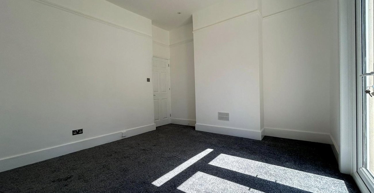 2 bedroom property for sale in Catford | Robinson Jackson