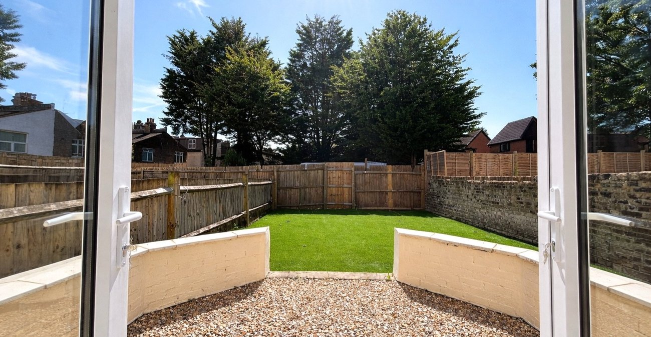 2 bedroom property to rent in Catford | Robinson Jackson