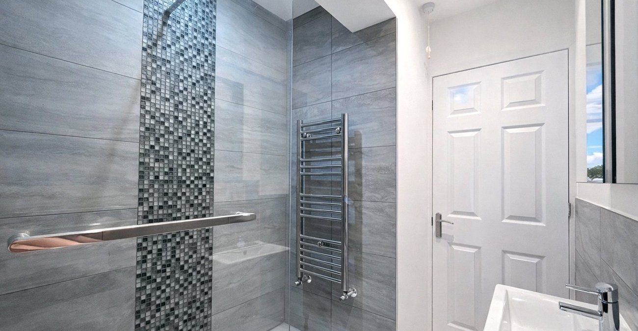 2 bedroom property to rent in Catford | Robinson Jackson