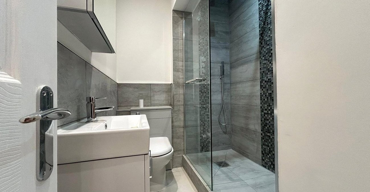 2 bedroom property for sale in Catford | Robinson Jackson