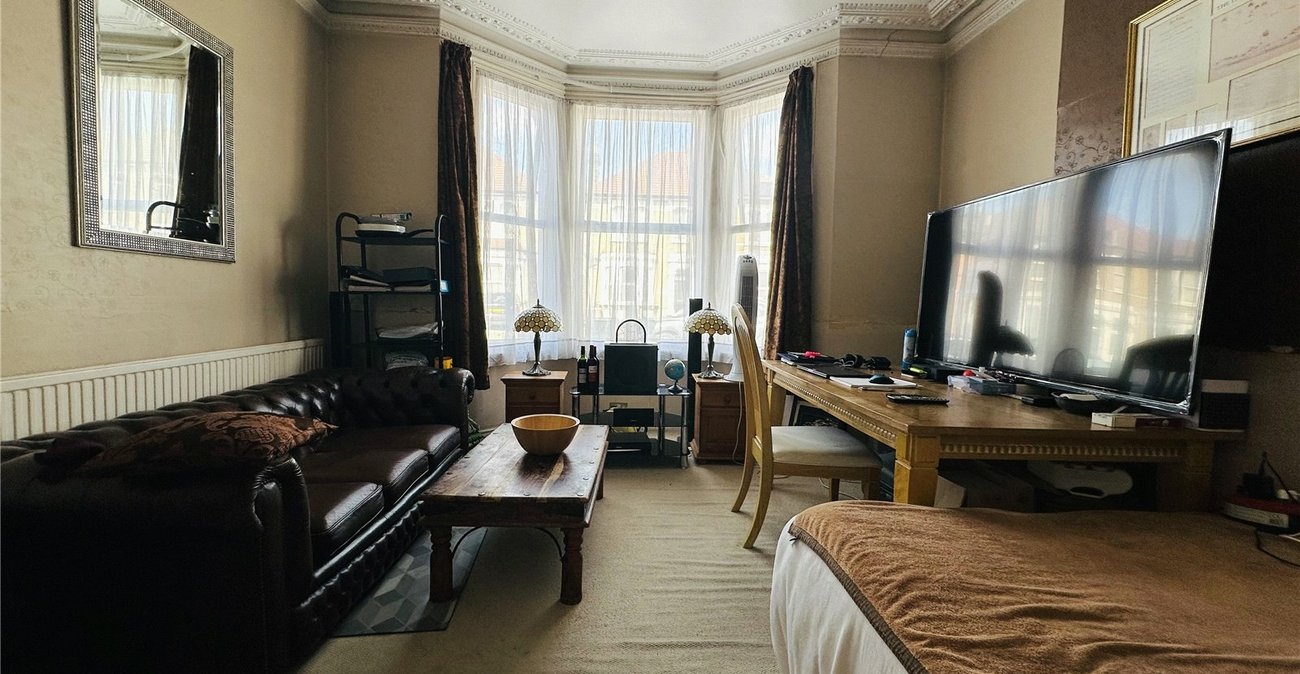 2 bedroom property for sale in Catford | Robinson Jackson