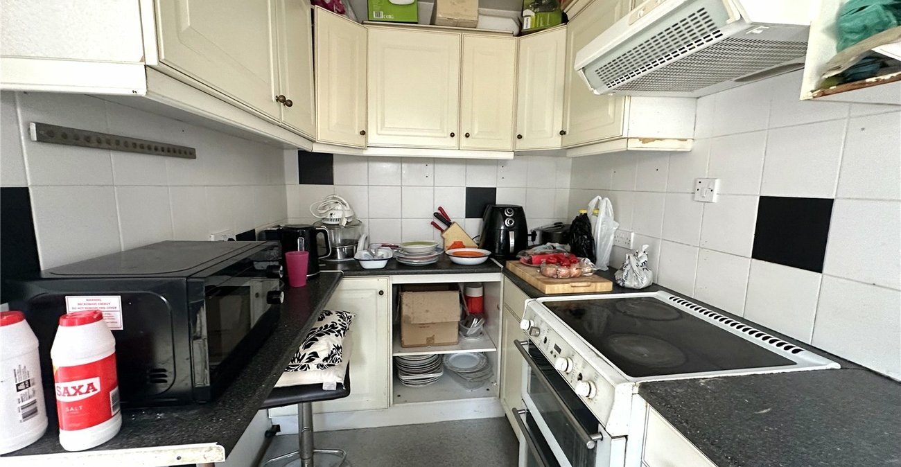 2 bedroom property for sale in Catford | Robinson Jackson