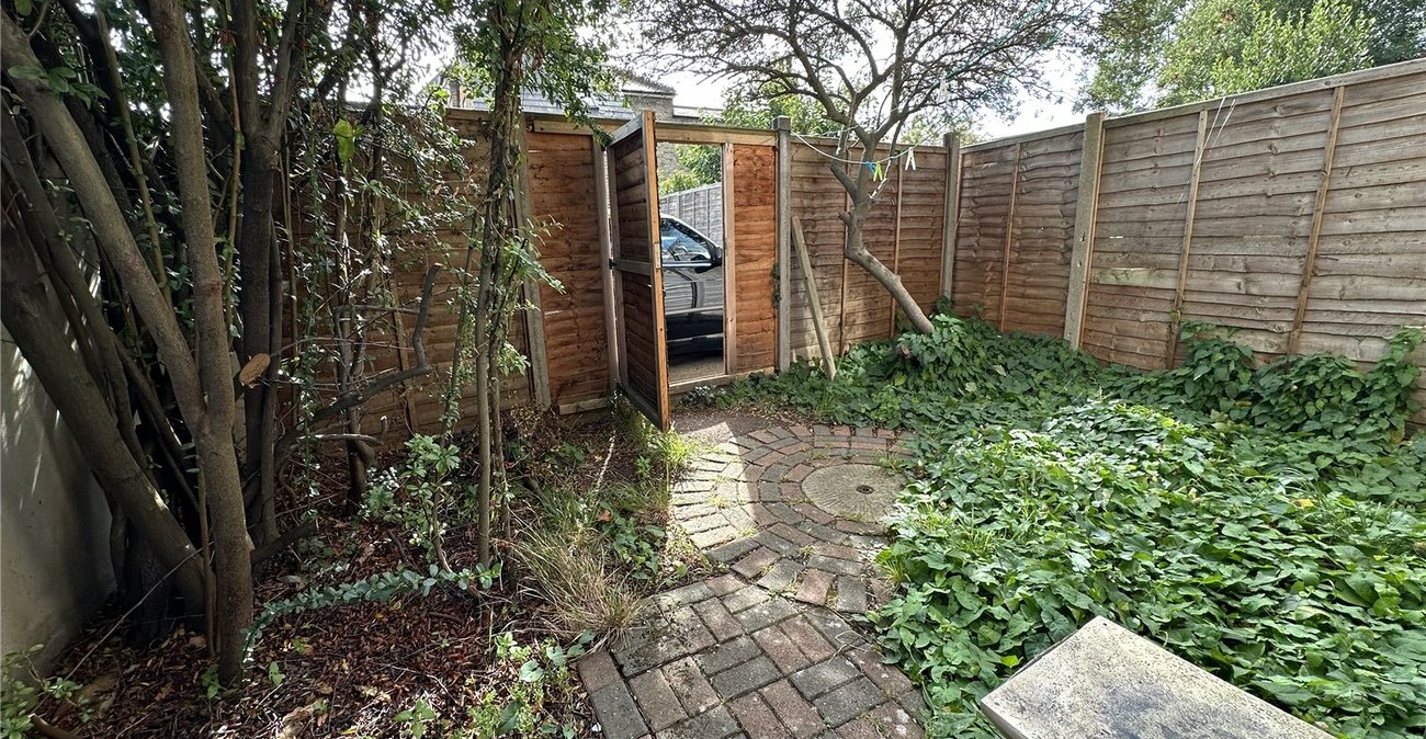 2 bedroom property for sale in Catford | Robinson Jackson