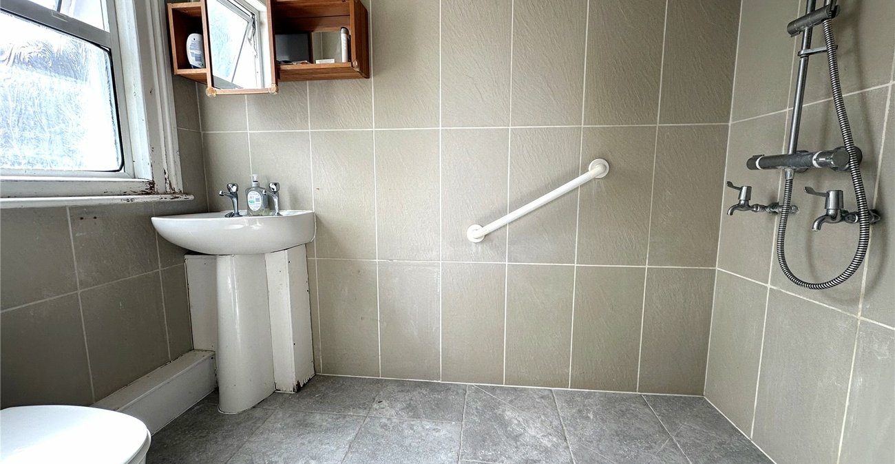 2 bedroom property for sale in Catford | Robinson Jackson