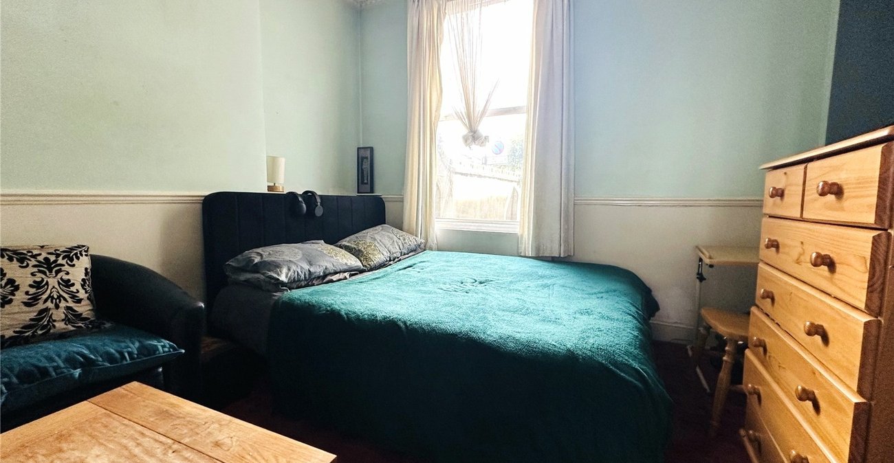 2 bedroom property for sale in Catford | Robinson Jackson