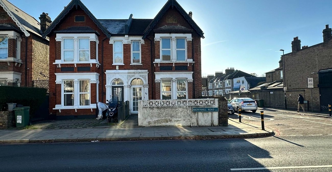 5 bedroom house for sale in London | Robinson Jackson