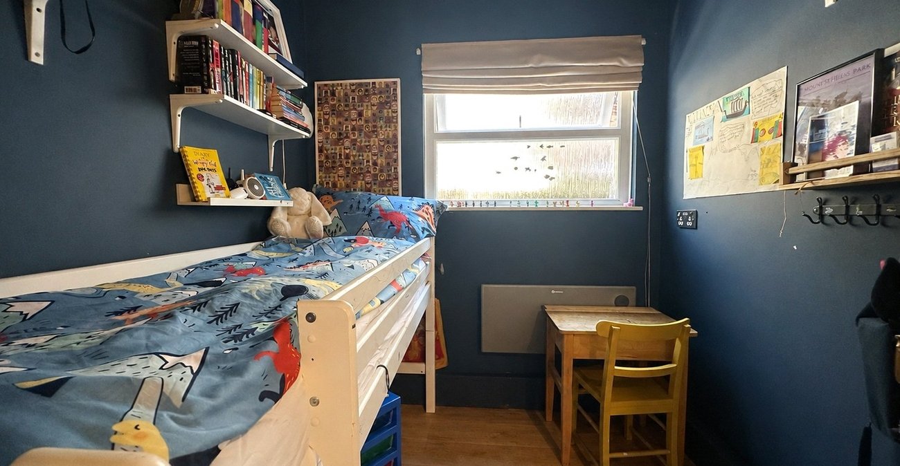 2 bedroom property for sale in London | Robinson Jackson