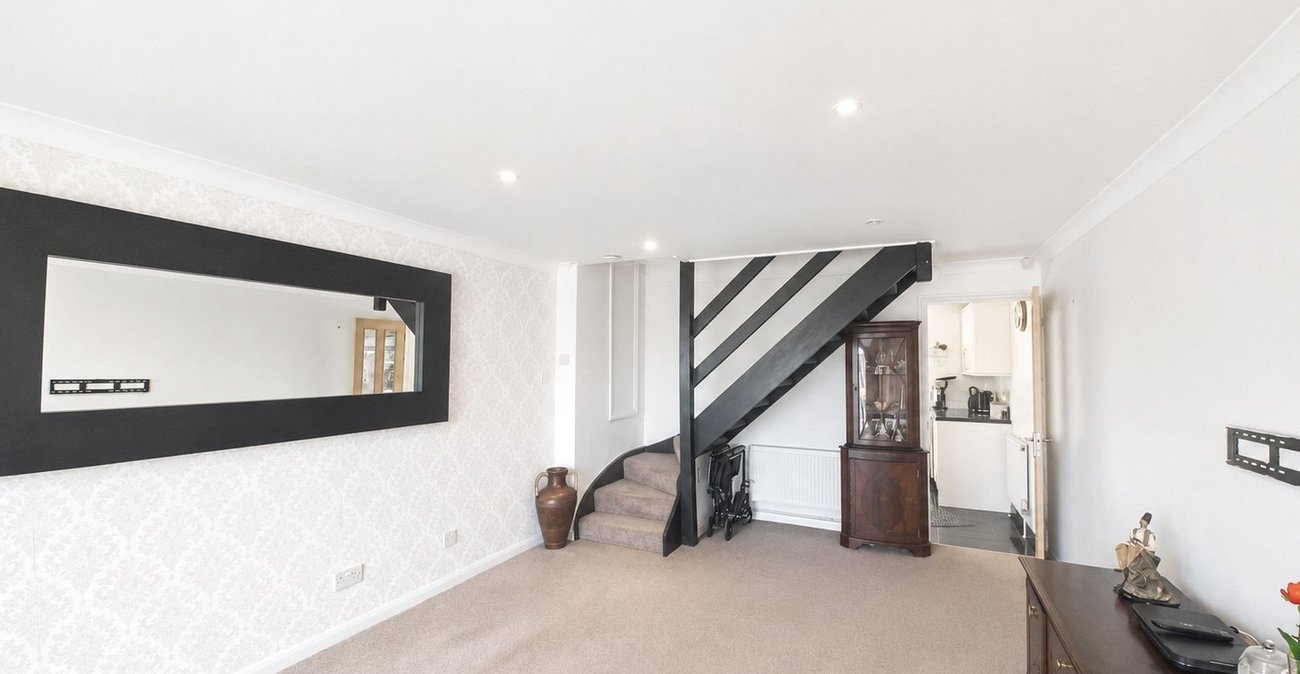 2 bedroom house for sale in Welling | Robinson Jackson