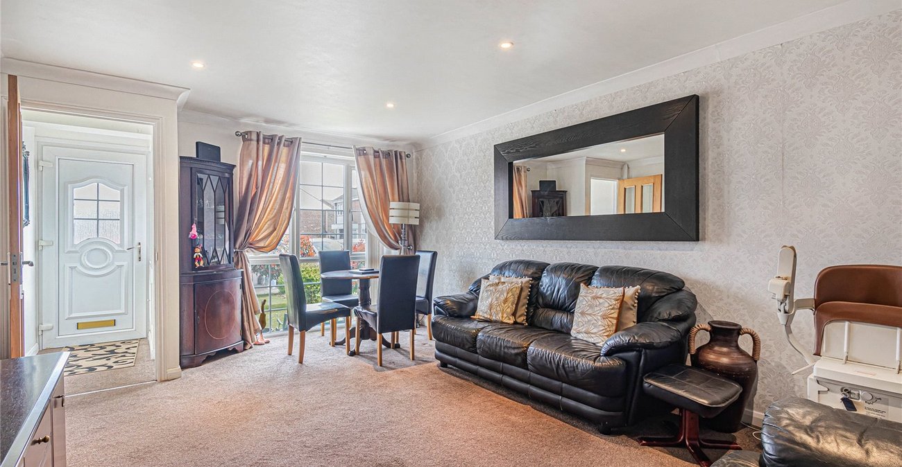 2 bedroom house for sale in Welling | Robinson Jackson