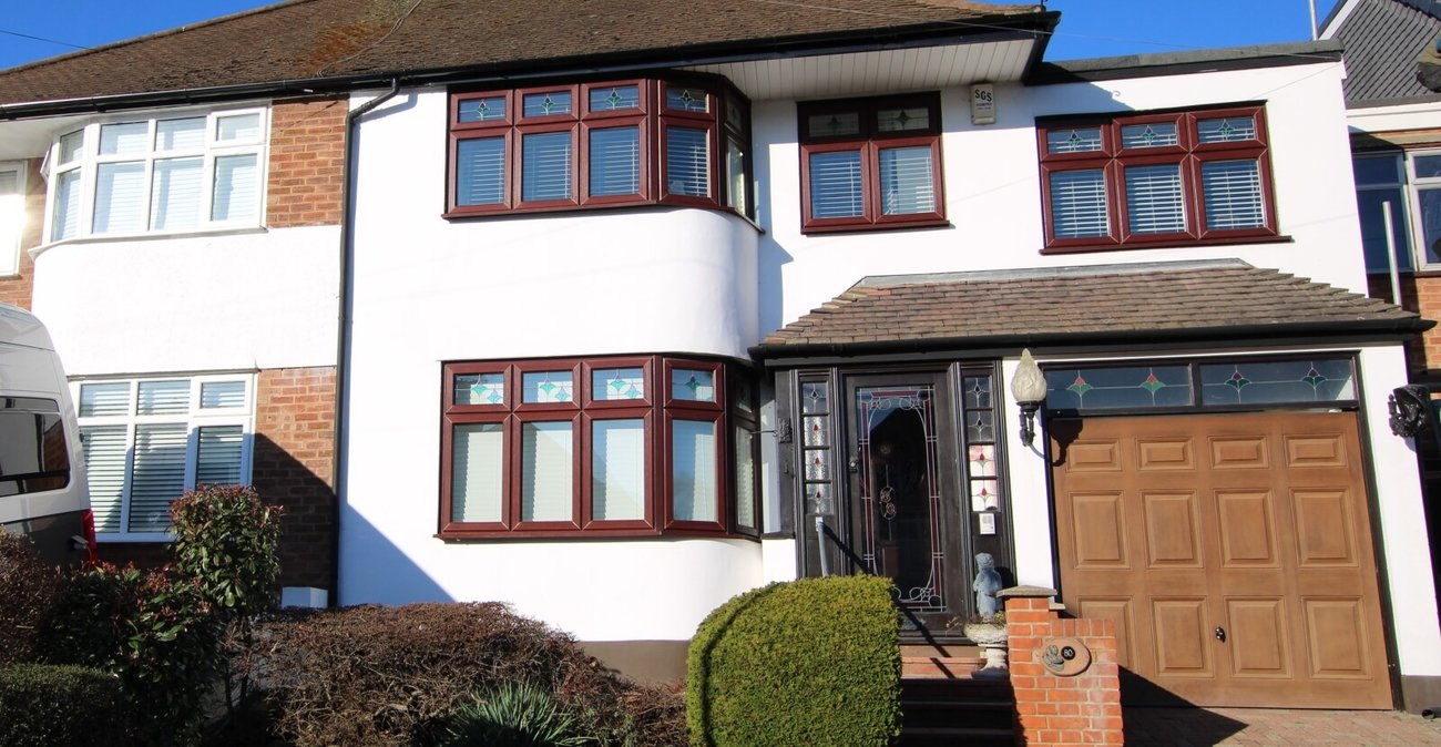 4 bedroom house for sale in London | Robinson Jackson