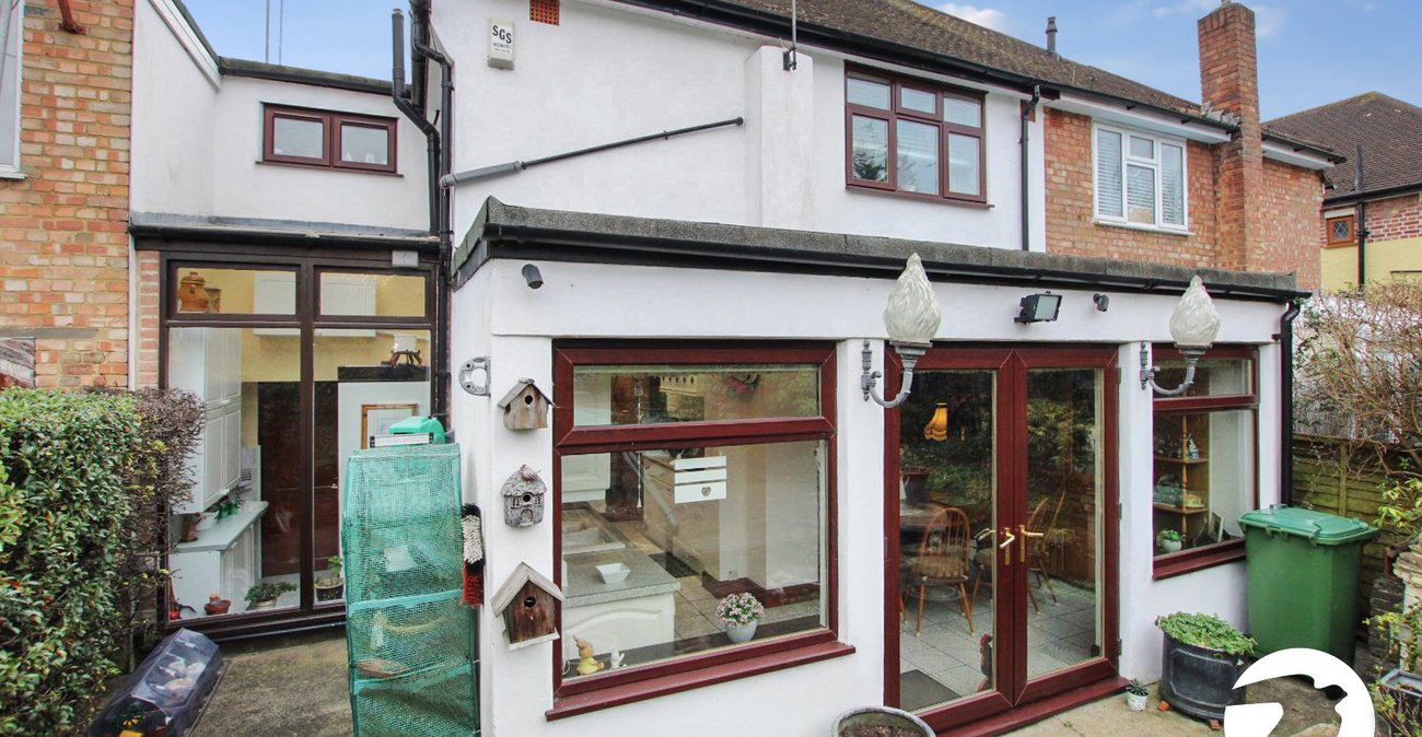 4 bedroom house for sale in London | Robinson Jackson